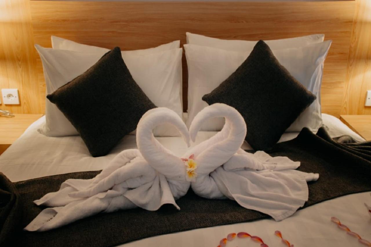 Sea Terras Suite And Luxury Batununggul ภายนอก รูปภาพ