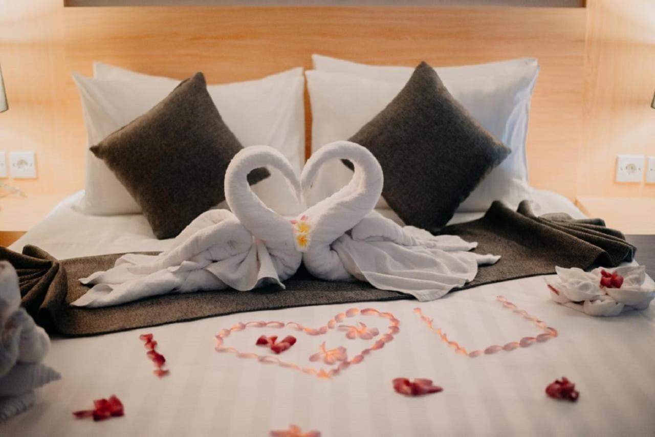 Sea Terras Suite And Luxury Batununggul ภายนอก รูปภาพ